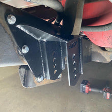 Load image into Gallery viewer, Chevy 1999-2007 Full Size Leaf Spring Boxes